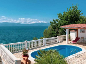 Villa Amarila
